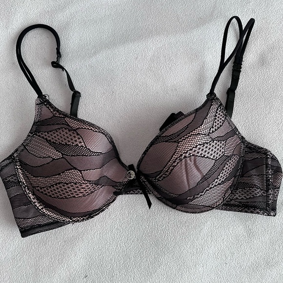 LACE PADDED BRA - Picture 1 of 5